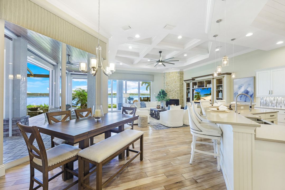 9337 Granite Ct, Naples, FL 34120