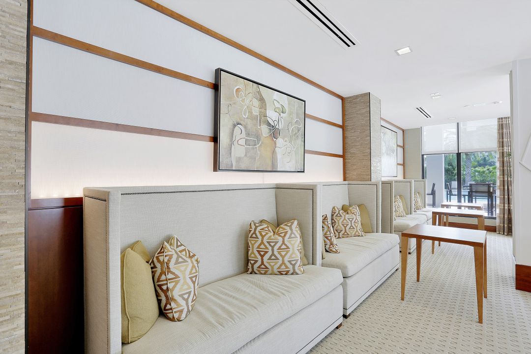 5601 Turtle Bay Dr #203, Naples, FL 34108