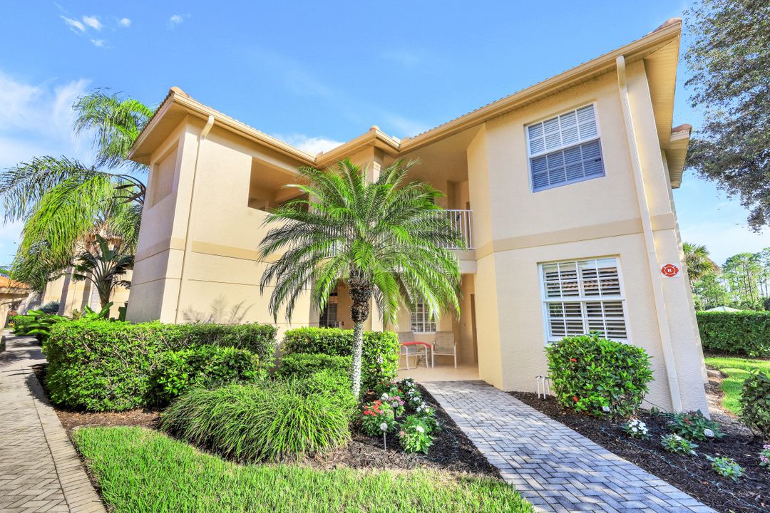 3993 Bishopwood Ct E #206, Naples, FL 34114