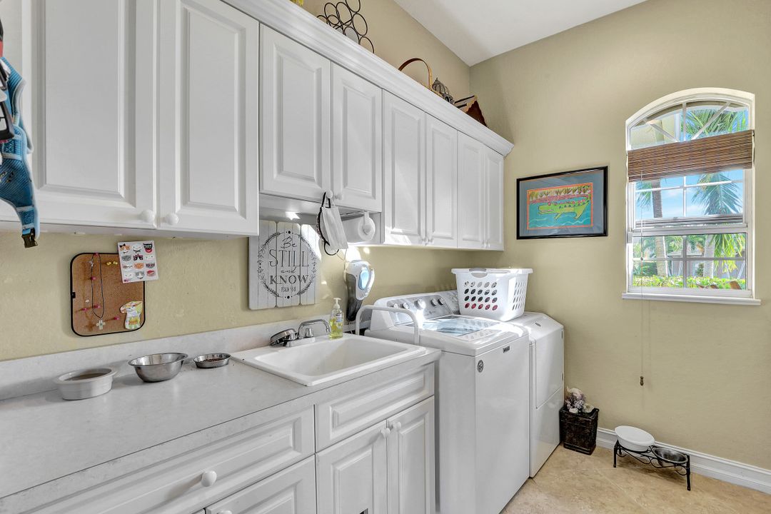 138 S Bahama Ave, Marco Island, FL 34145