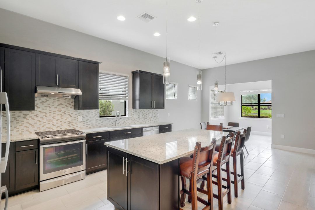 9419 Whooping Crane Wy, Naples, FL 34120