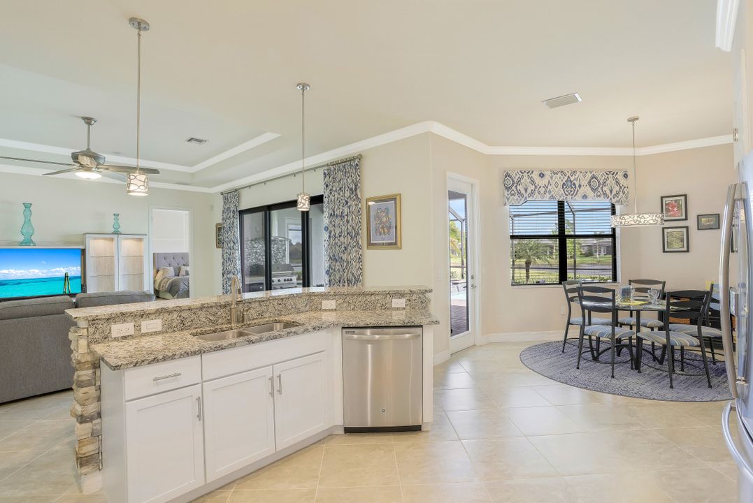 2067 Antigua Ln, Naples, FL 34120