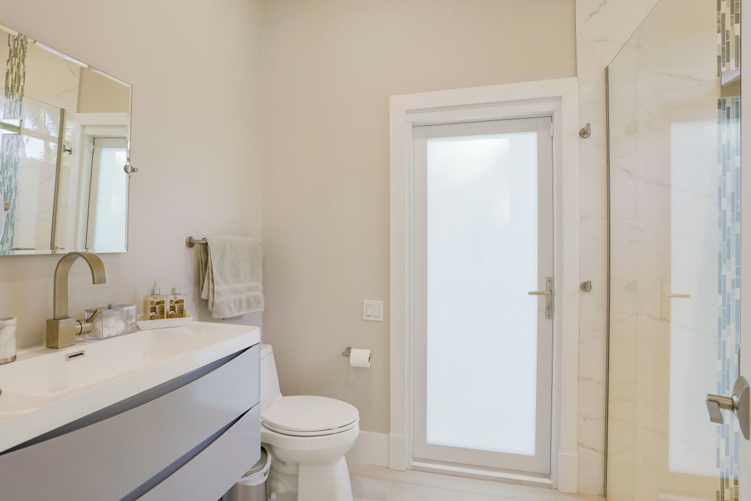 3371 Creekview Dr, Bonita Springs, FL 34134