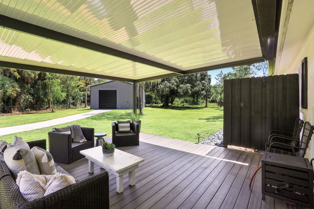 140 5th St NW, Naples, FL 34120