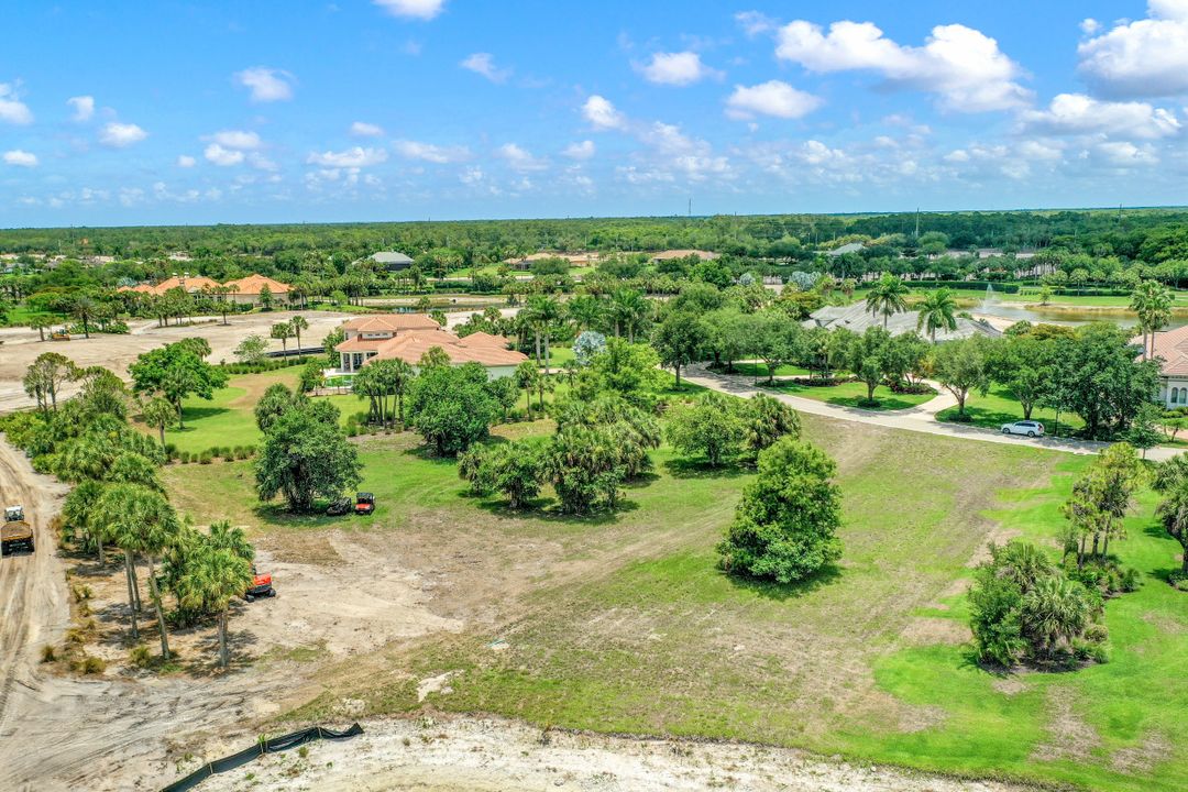 11429 Golden Eagle Ct, Naples, FL 34120