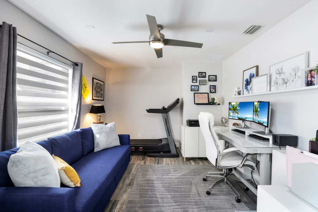 1671 Triangle Palm Terrace, Naples, FL 34119