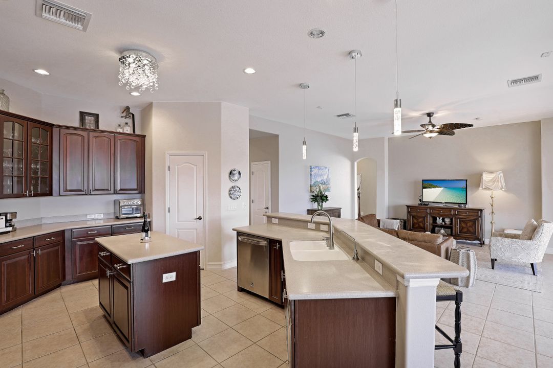 2608 Windwood Pl, Cape Coral, FL 33991