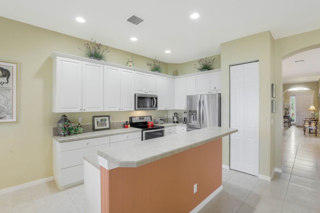 20229 Castlemaine Ave, Estero, FL 33928