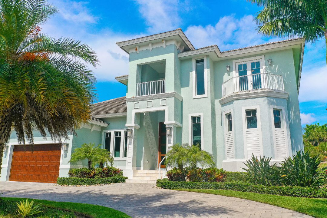 671 S Barfield Dr, Marco Island, FL 34145