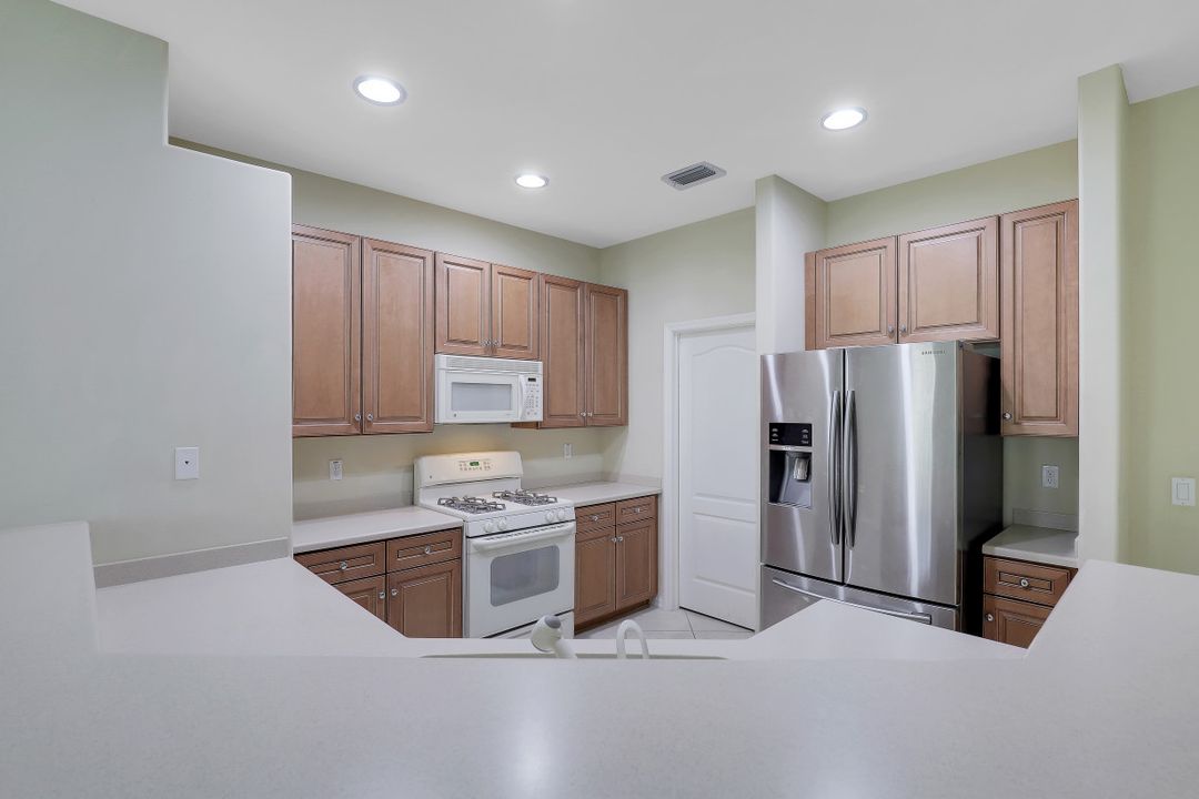 20060 Rookery Dr, Estero, FL 33928