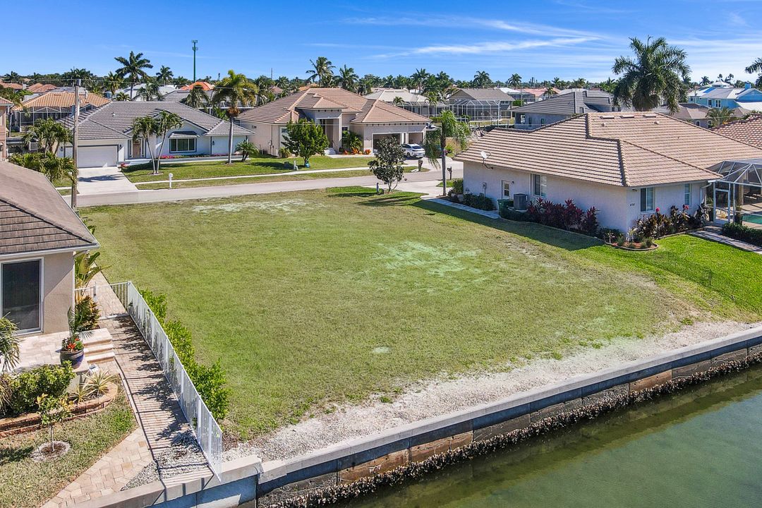 418 Marquesas Ct, Marco Island, FL 34145