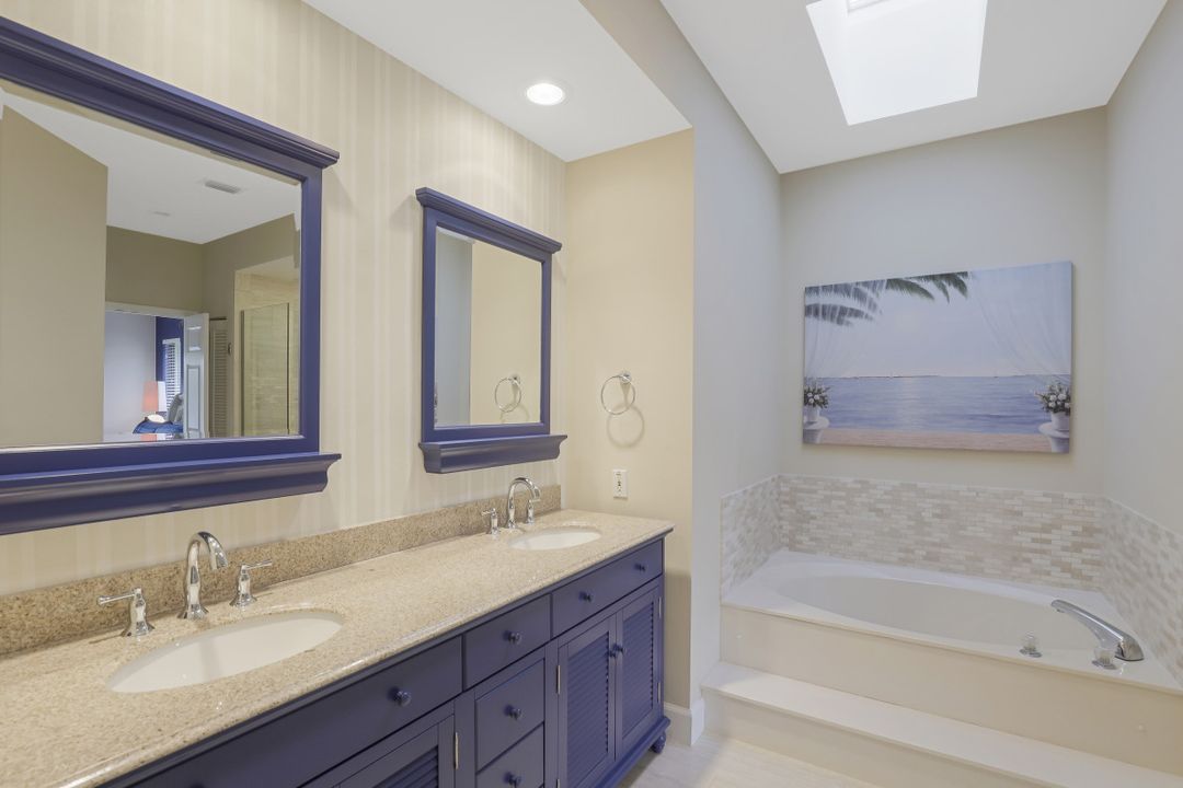 278 Sunflower Ct, Marco Island, FL 34145