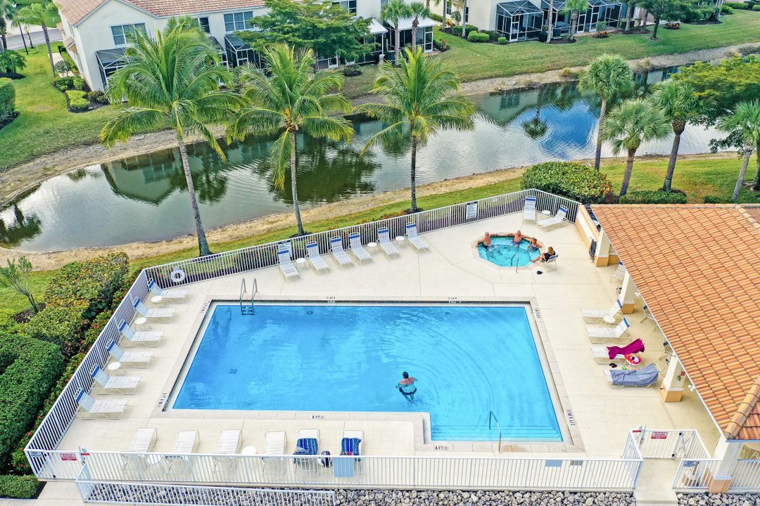 8430 Village Edge Cir, Fort Myers, FL 33919