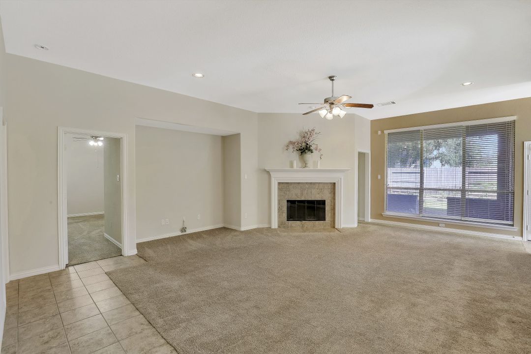 5327 Heath River Ln, Sugar Land, TX 77479