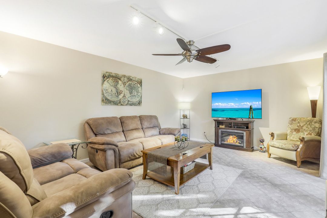 5620 Malt Dr #2, Fort Myers, FL 33907