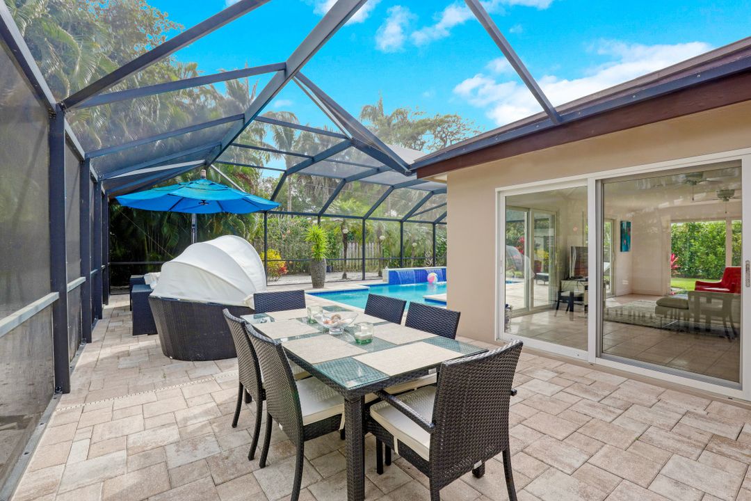 1236 13th Ave N, Naples, FL 34102