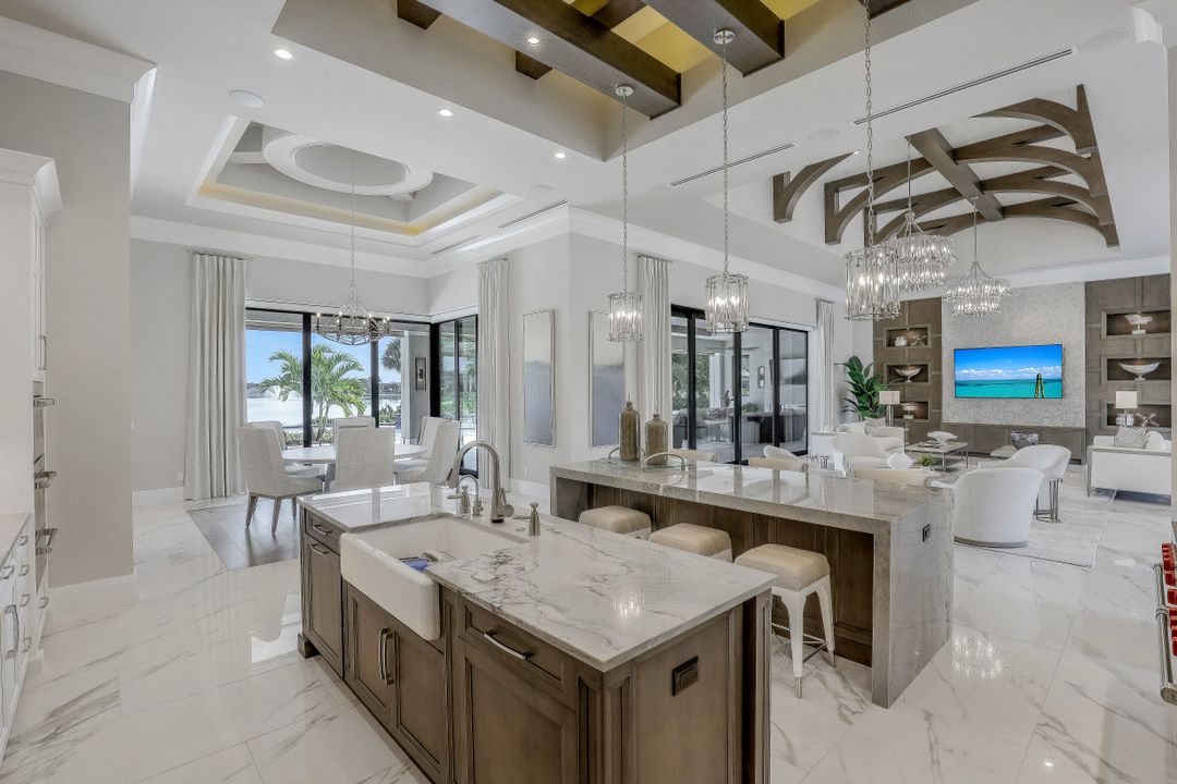 5937 Sunnyslope Dr, Naples, FL 34119