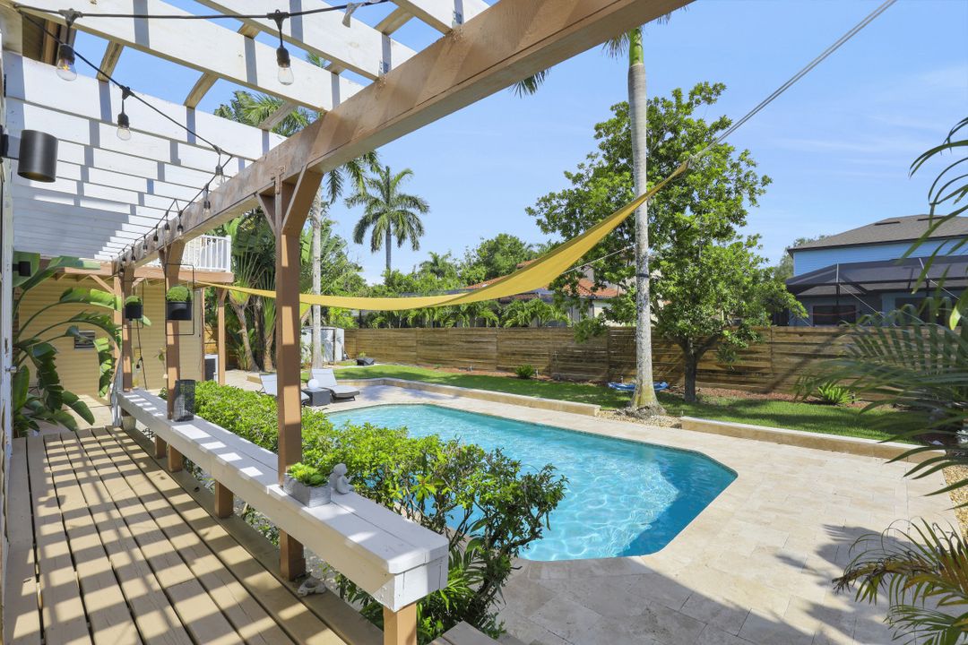 1320 Alcazar Ave, Fort Myers, FL 33901