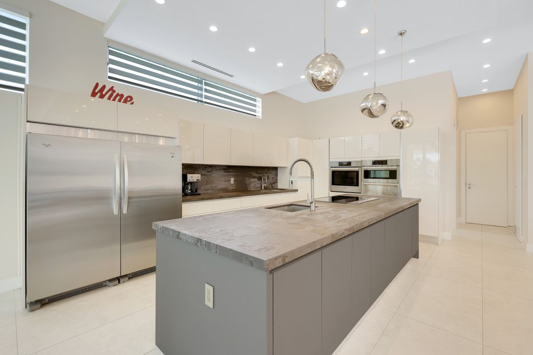 5084 Sorrento Ct, Cape Coral, FL 33904