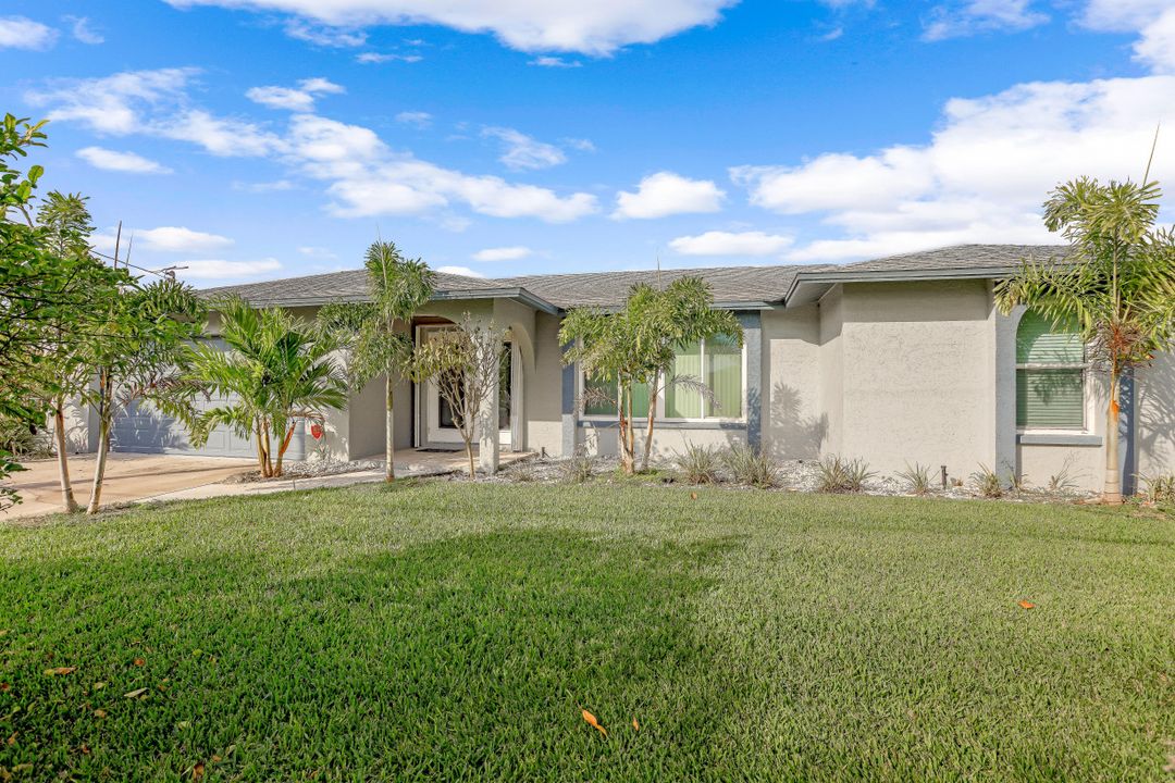 1847 Everest Pkwy, Cape Coral, FL 33904