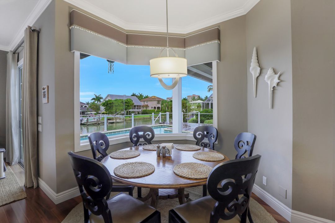 206 Flamingo Ave, Naples, FL 34108