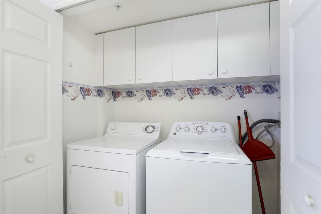 15505 Cedarwood Ln #204, Naples, FL 34110