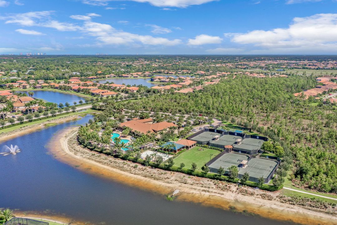 3407 Pacific Dr, Naples, FL 34119