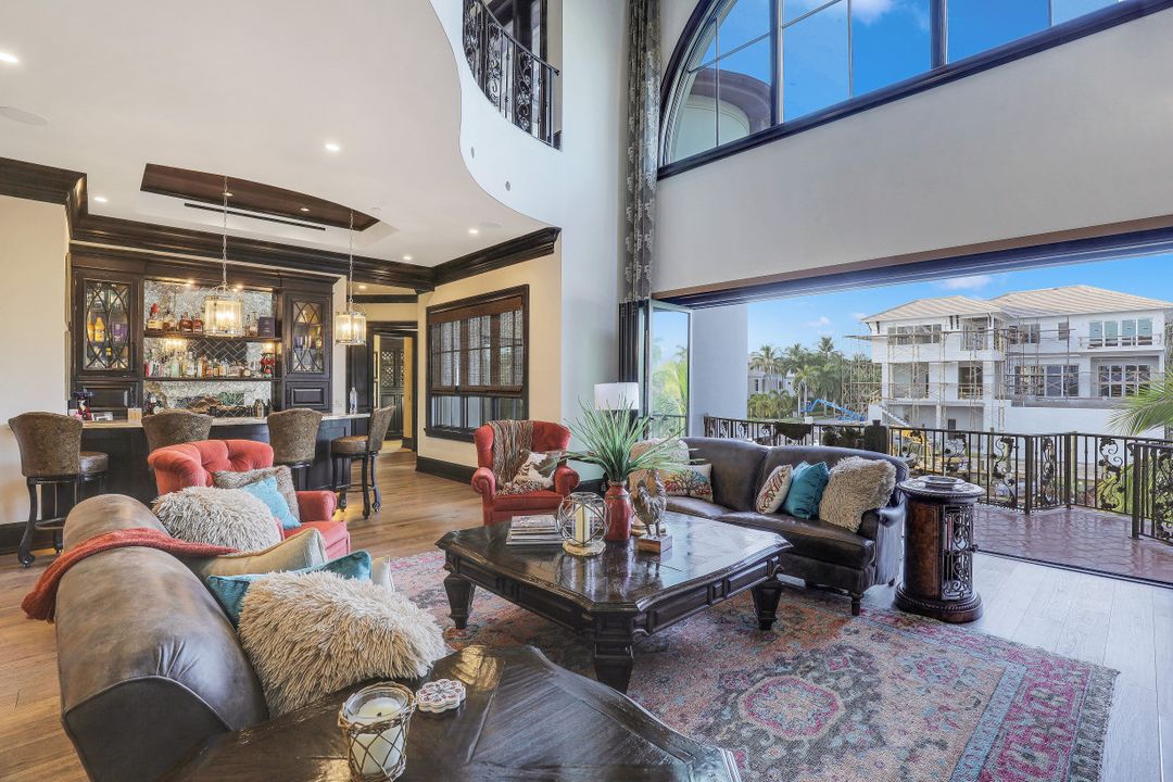 10080 Gulf Shore Dr, Naples, FL 34108