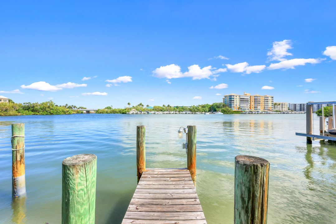 203 San Mateo Dr, Bonita Springs, FL 34134