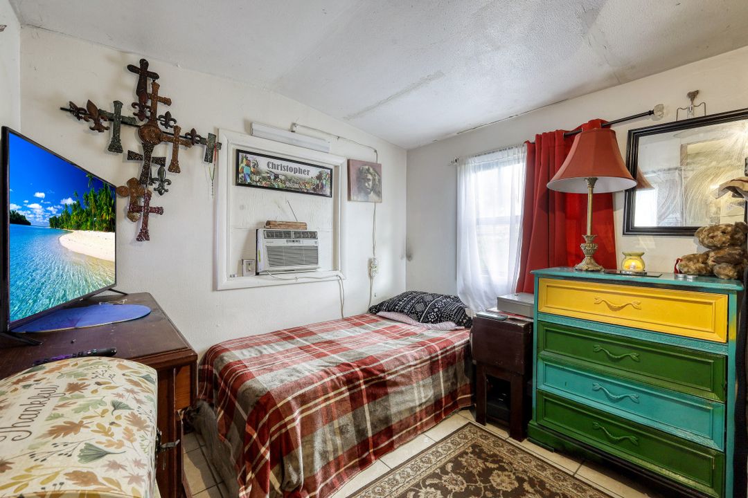 27556 Nevada St, Bonita Springs, FL 34135