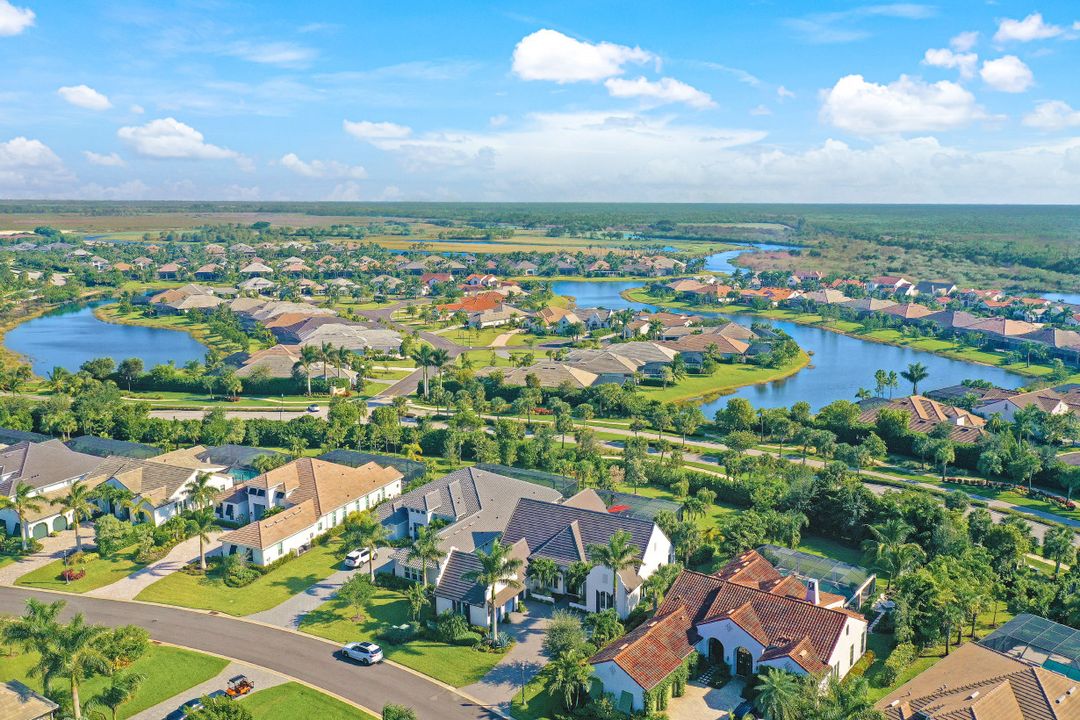 3244 Tavolara Ln, Naples, FL 34114