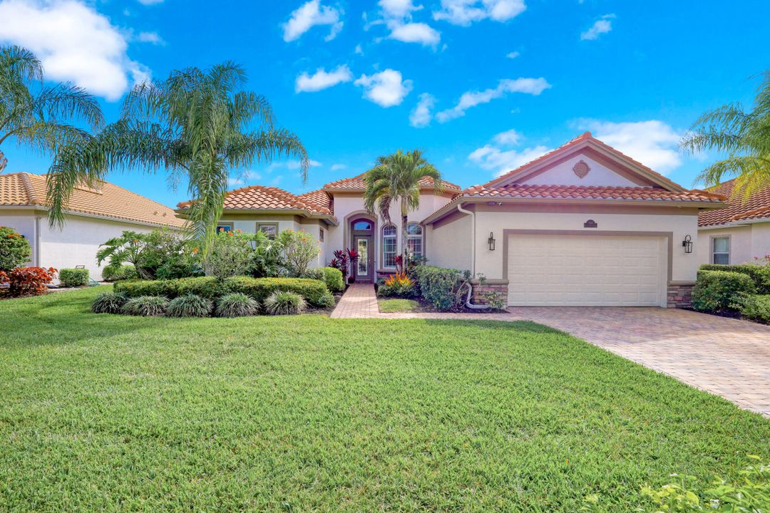 9416 Copper Rock Ct, Naples, FL 34120