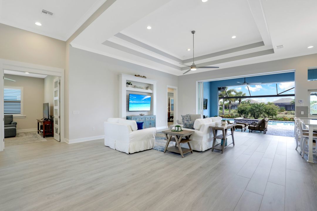 5771 Clarendon Dr, Naples, FL 34113