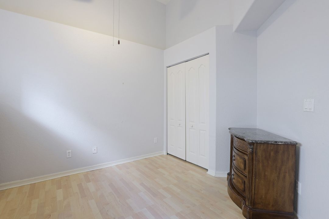 8435 Ibis Cove Cir, Naples, FL 34119