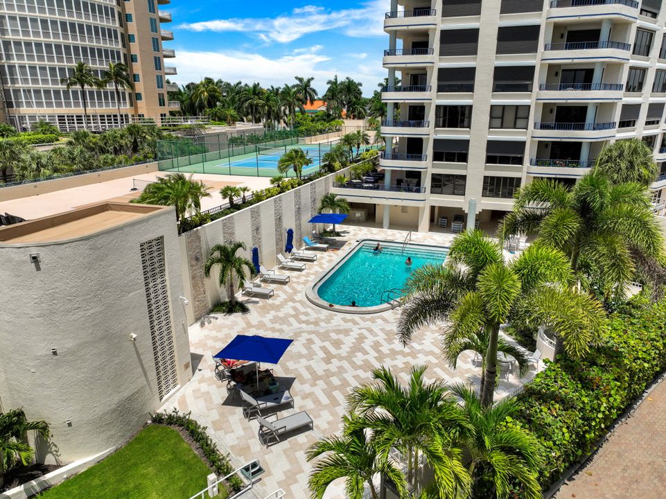 4451 Gulf Shore Blvd N #302, Naples, FL 34103