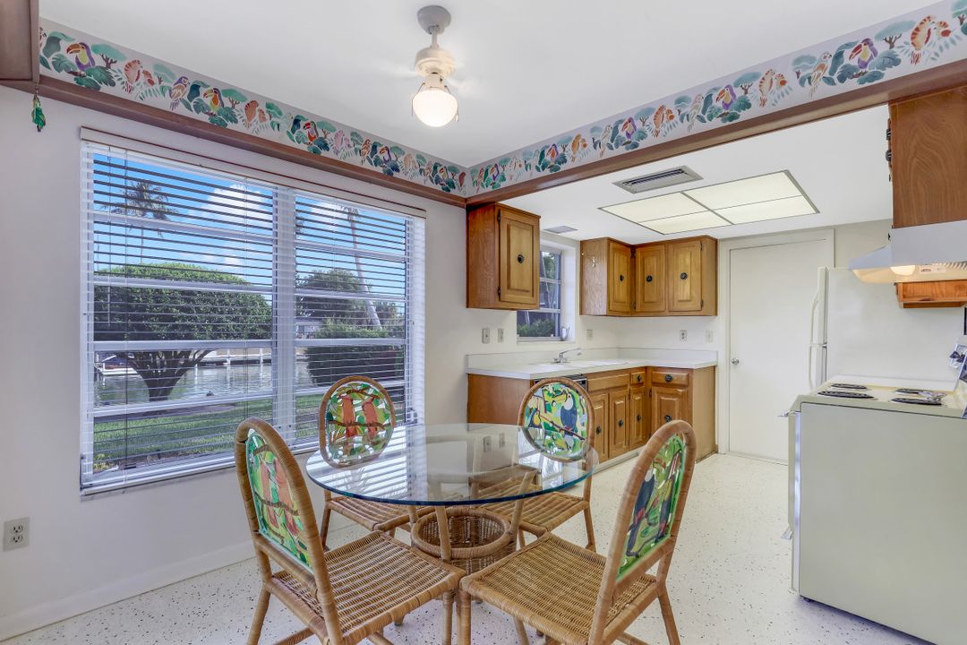 1211 Mulberry Ct, Marco Island, FL 34145