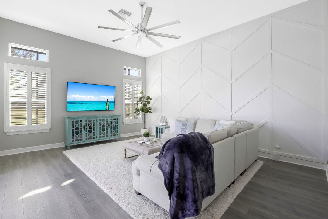 9308 Tulipano Ter, Naples, FL 34119