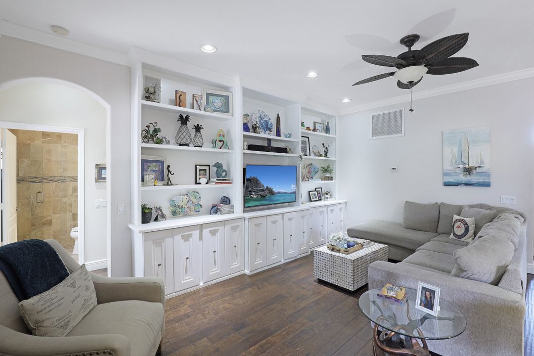 2545 Blackburn Cir, Cape Coral, FL 33991