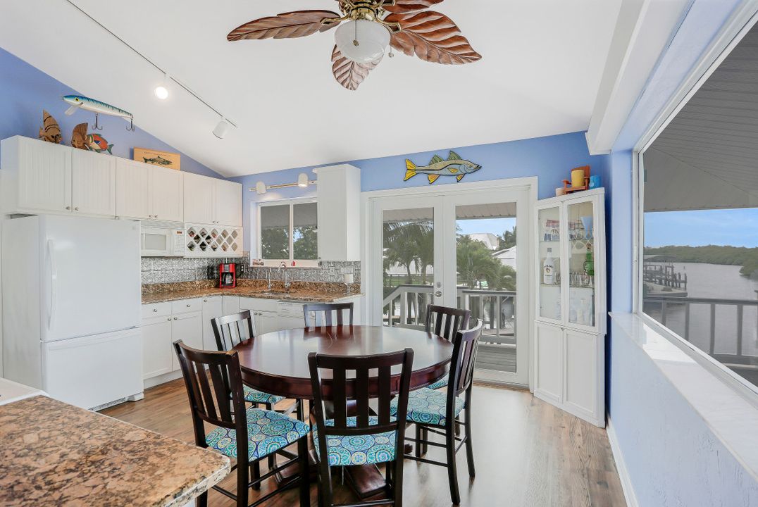 2825 Tern Ct, Saint James City, FL 33956