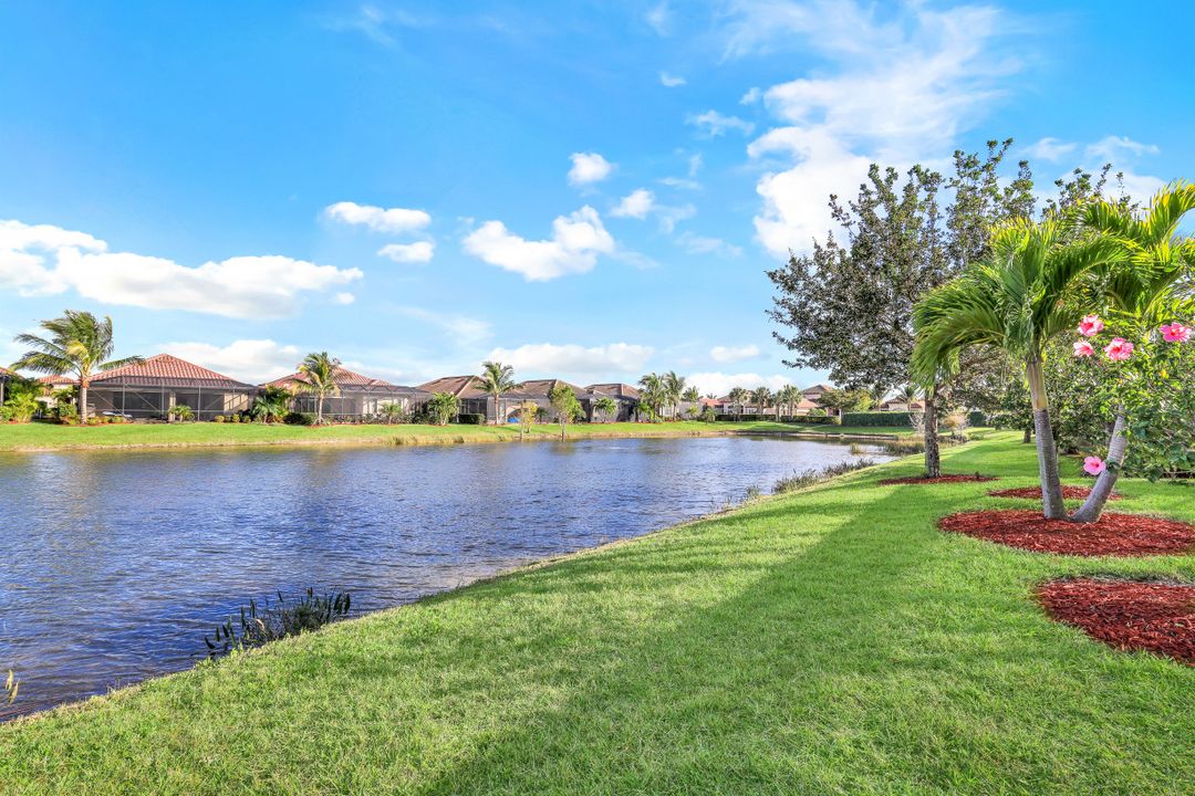 28111 Kerry Ct, Bonita Springs, FL 34135