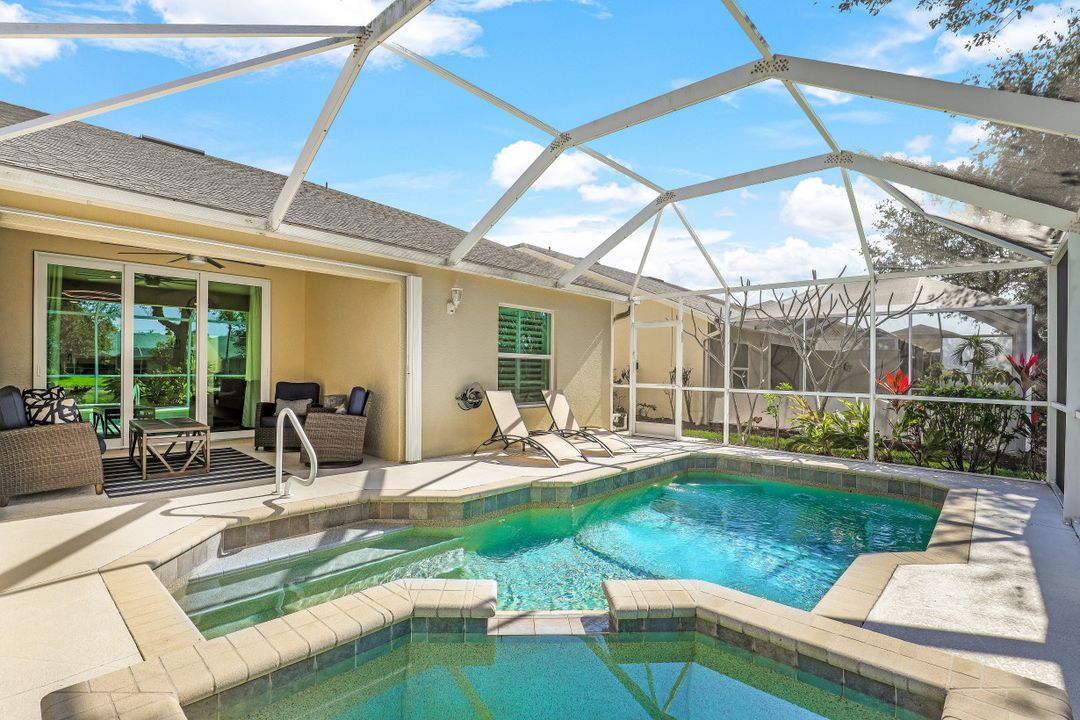 8173 Tauren Ct, Naples, FL 34119