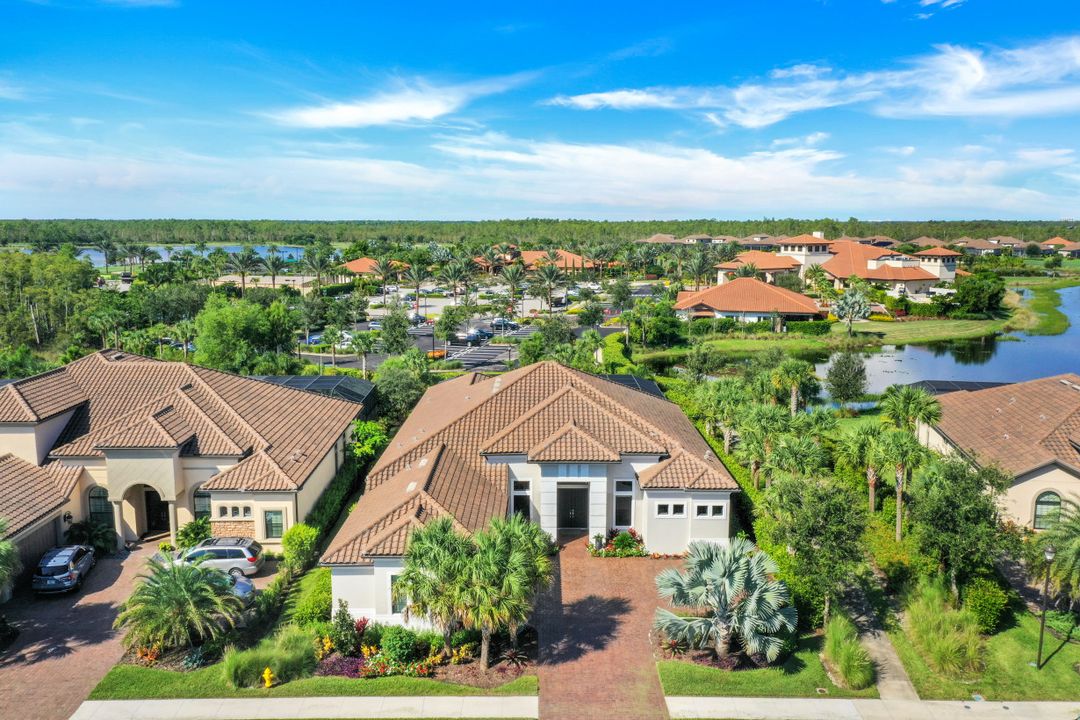 9018 Sorreno Ct, Naples, FL 34119