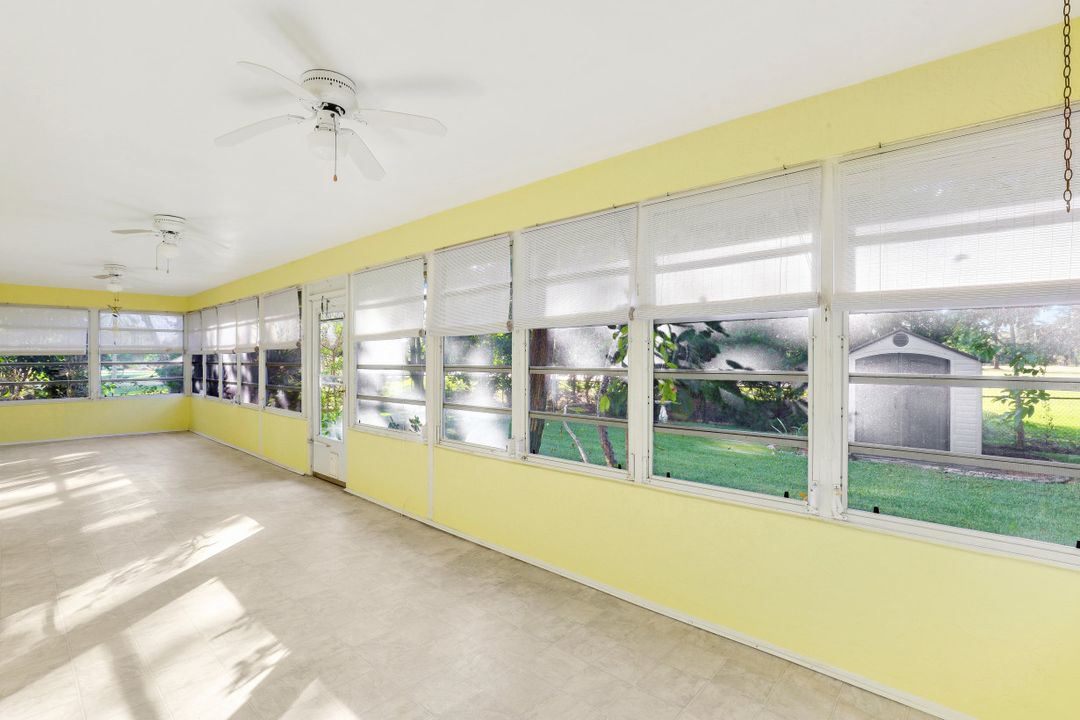 700 SW 6th Ave, Cape Coral, FL 33991