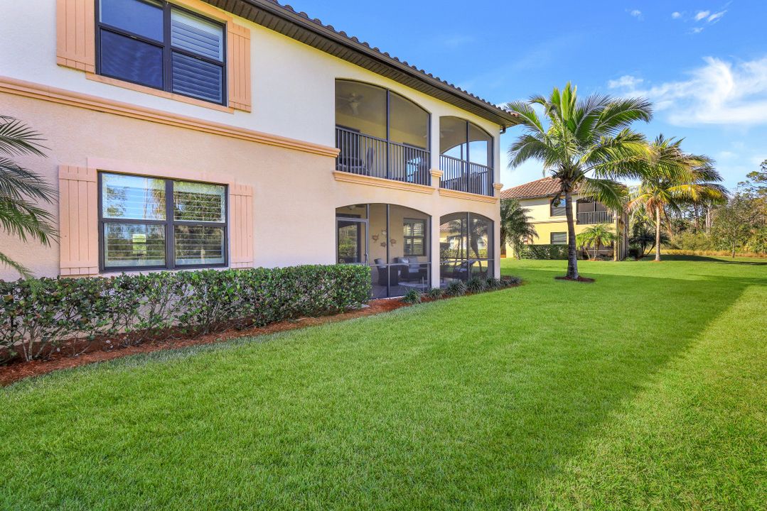 9464 Casoria Ct #101, Naples, FL 34113
