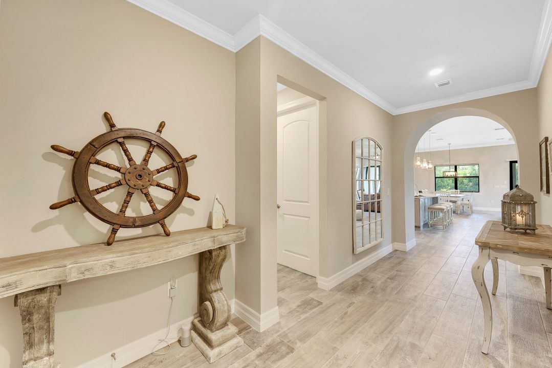 7273 Wilton Dr N, Naples, FL 34109