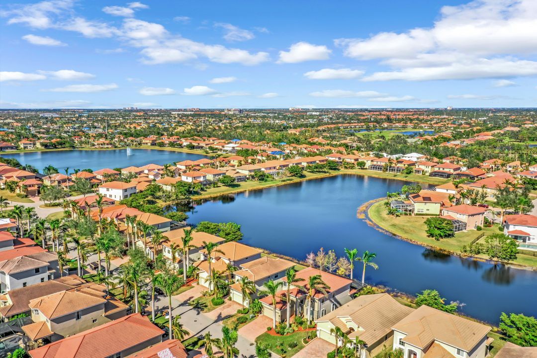 8609 Sumner Ave, Fort Myers, FL 33908