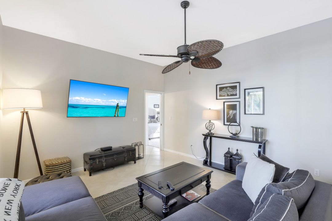 316 Lambton Ln, Naples, FL 34104