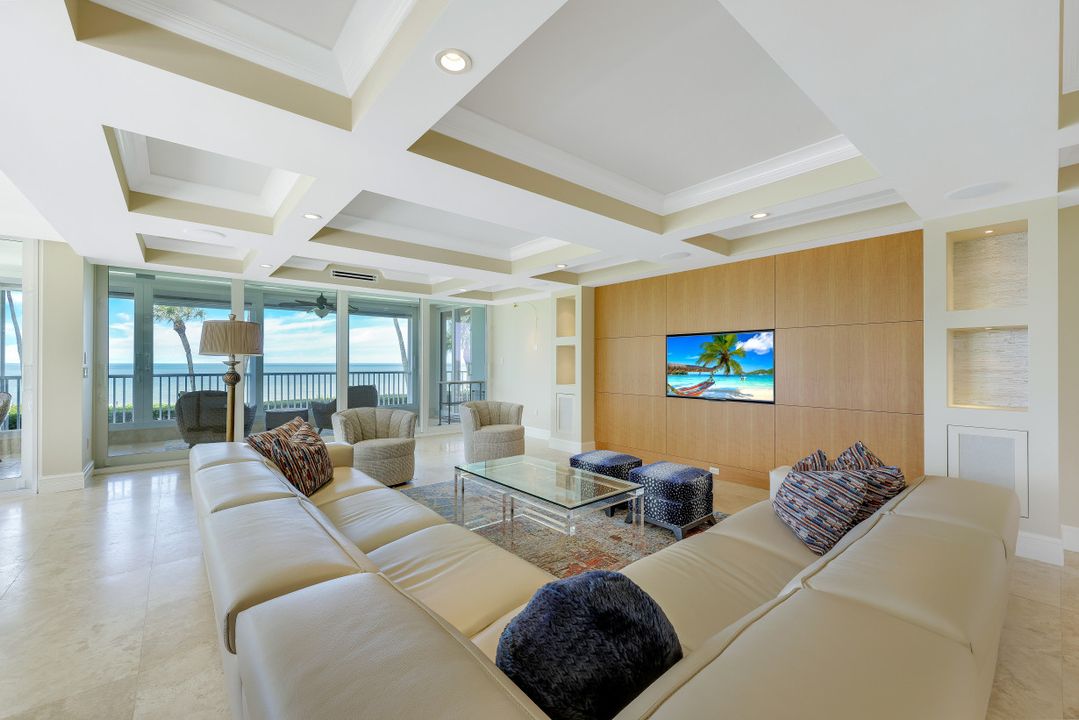 4301 Gulf Shore Blvd N #203, Naples, FL 34103