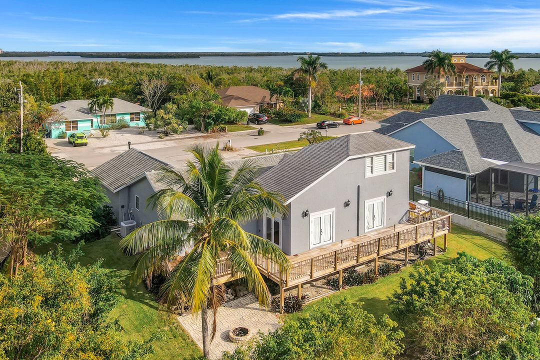 1836 Dogwood Dr, Marco Island, FL 34145