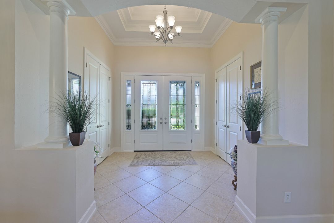 8880 Savona Ct, Naples, FL 34119